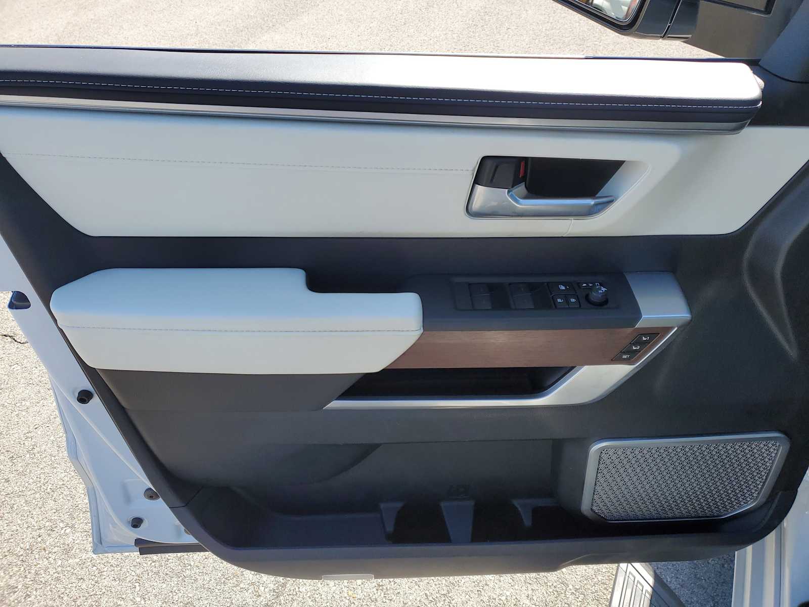 Thumbnail: 2023 Toyota Tundra - 14