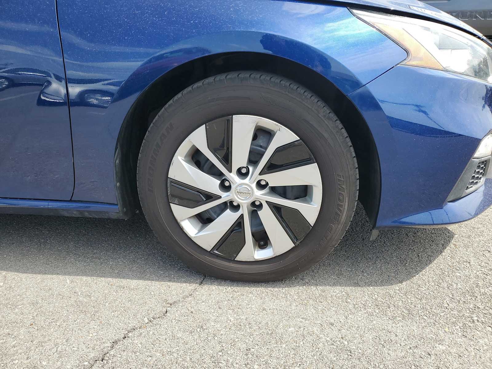 Thumbnail: 2020 Nissan Altima - 5