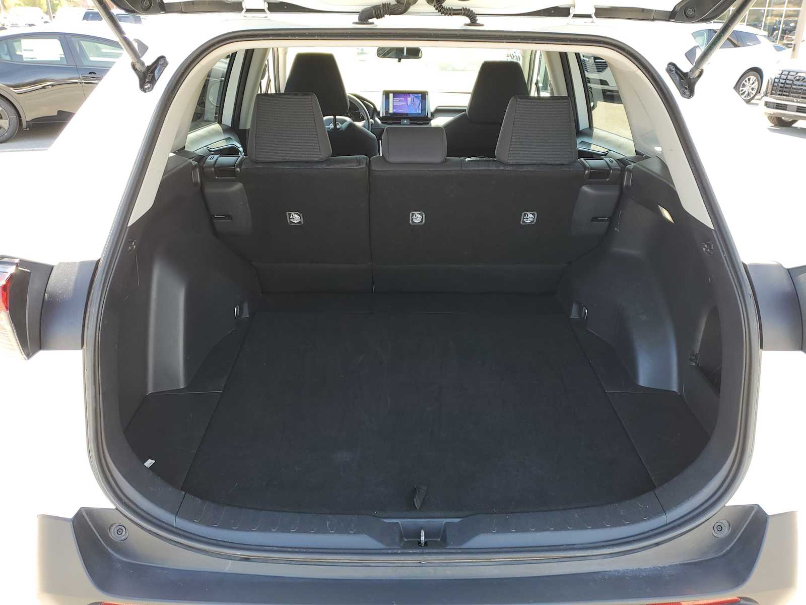 Thumbnail: 2024 Toyota RAV4 - 9