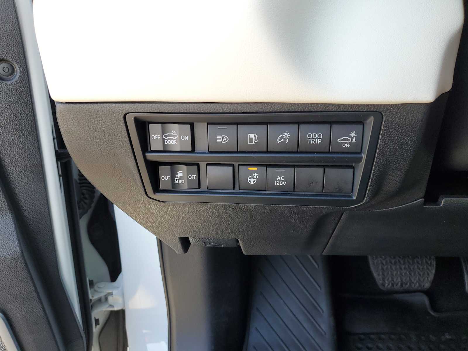 Thumbnail: 2022 Toyota Tundra - 20