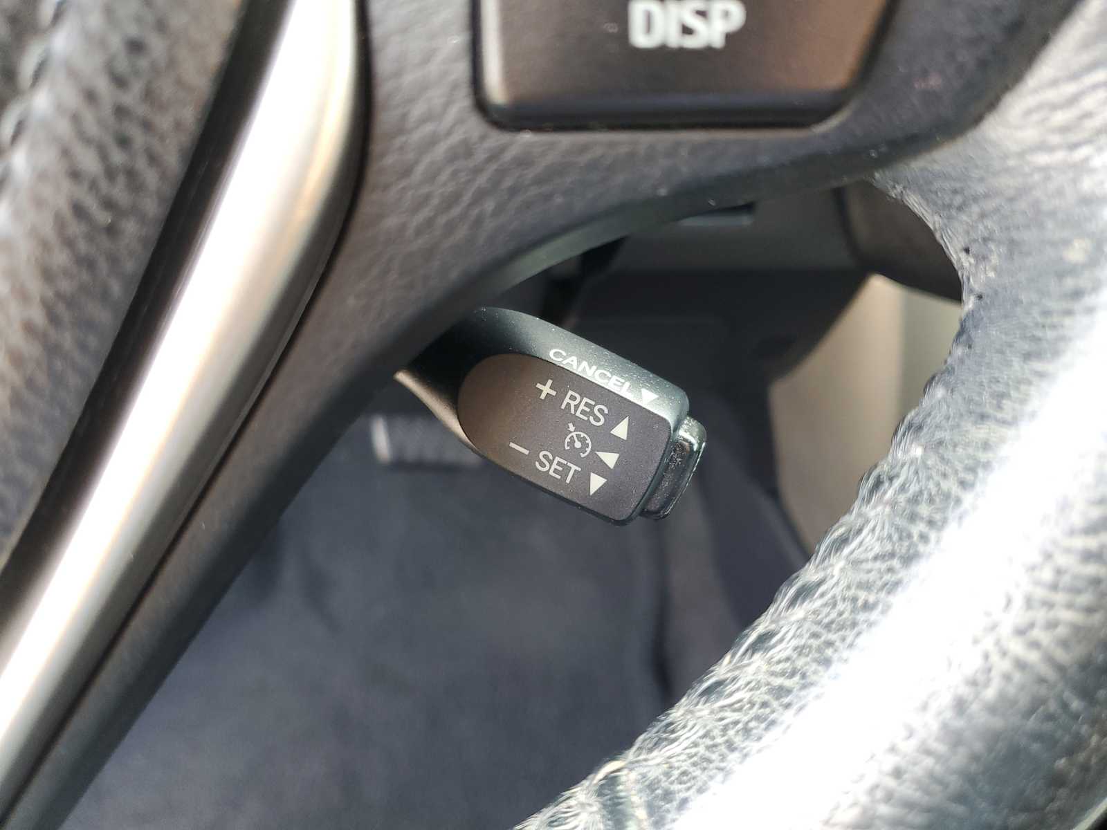 Thumbnail: 2015 Toyota RAV4 - 26