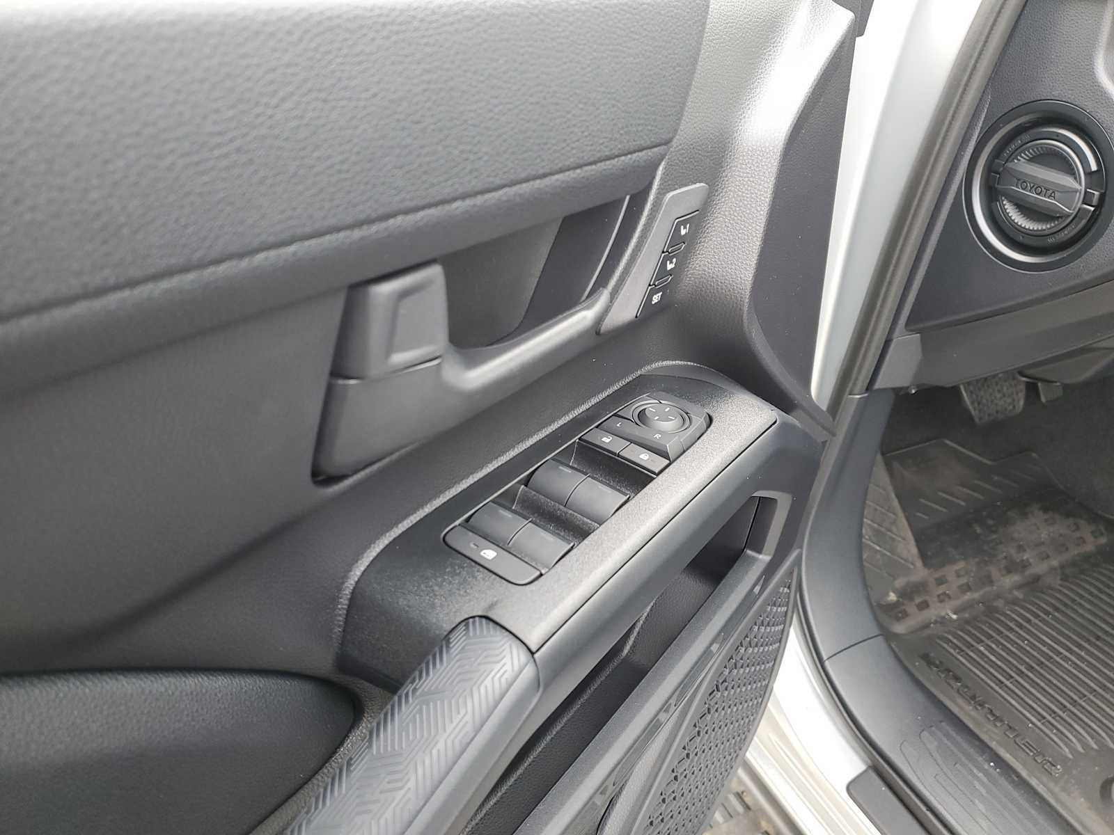 Thumbnail: 2026 Toyota 4Runner - 17