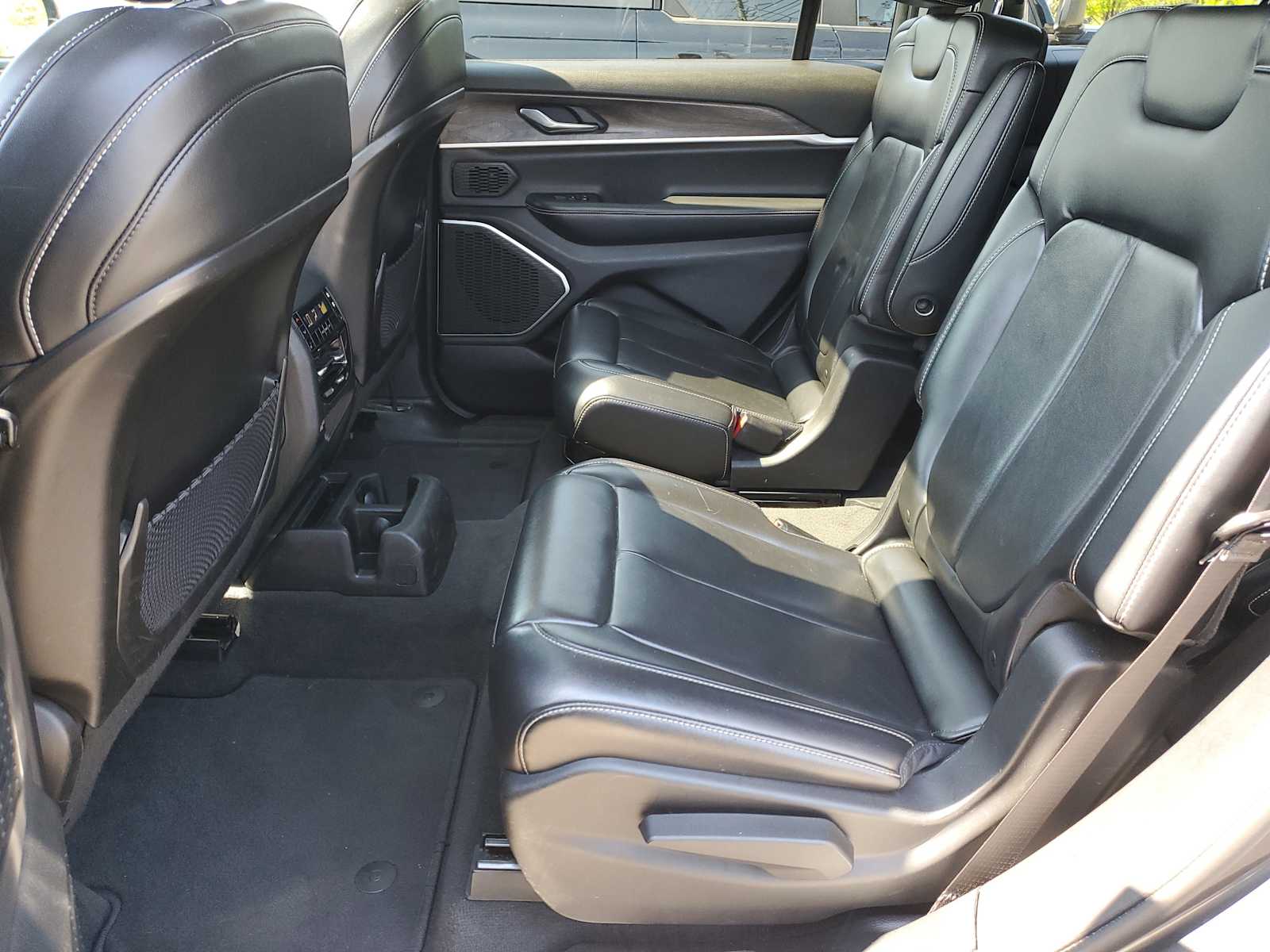 Thumbnail: 2021 Jeep Grand Cherokee L - 12