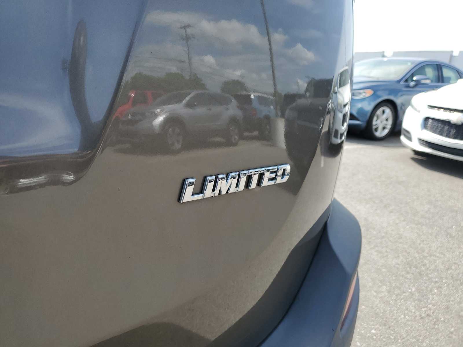 Thumbnail: 2015 Toyota RAV4 - 7