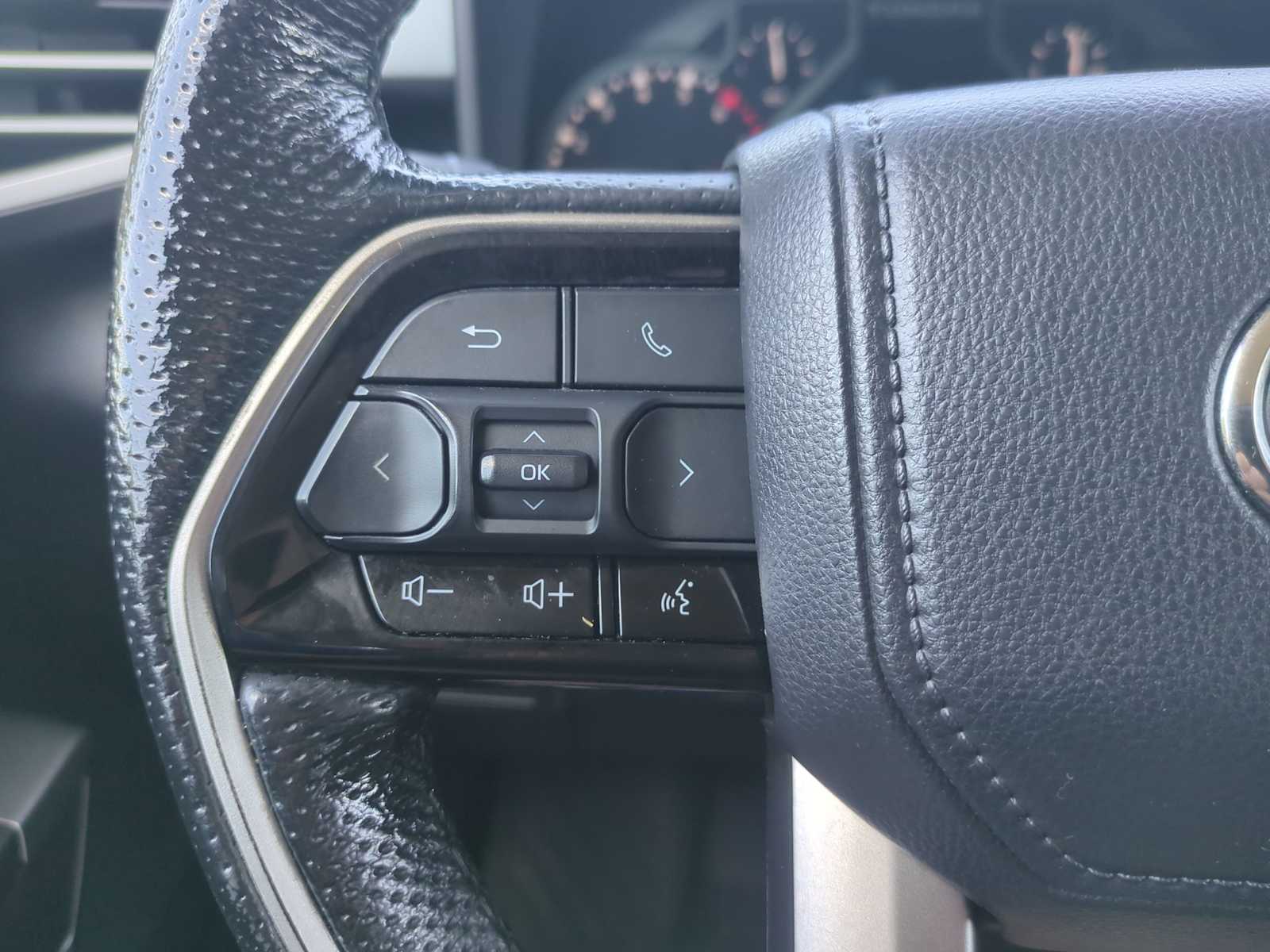 Thumbnail: 2022 Toyota Tundra - 16
