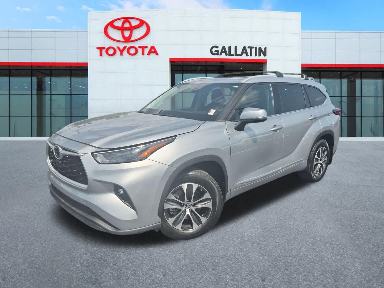 Thumbnail: 2022 Toyota Highlander - 1