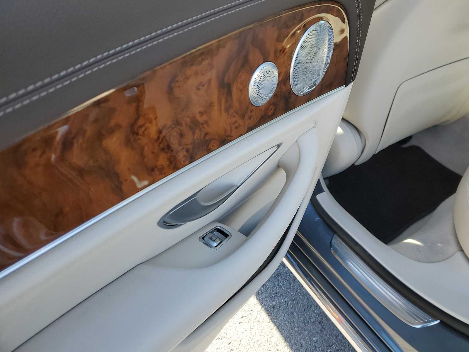 Thumbnail: 2017 Mercedes-Benz E-Class - 11