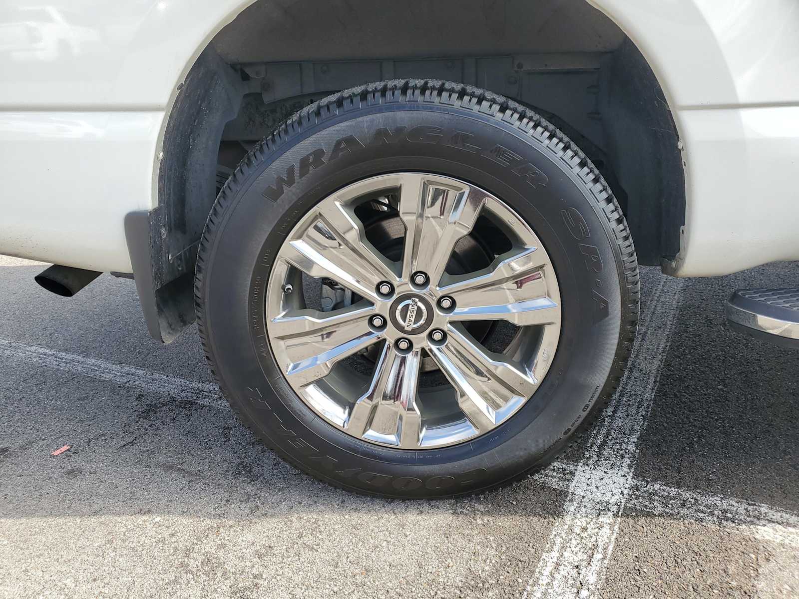 Thumbnail: 2019 Nissan Titan - 6