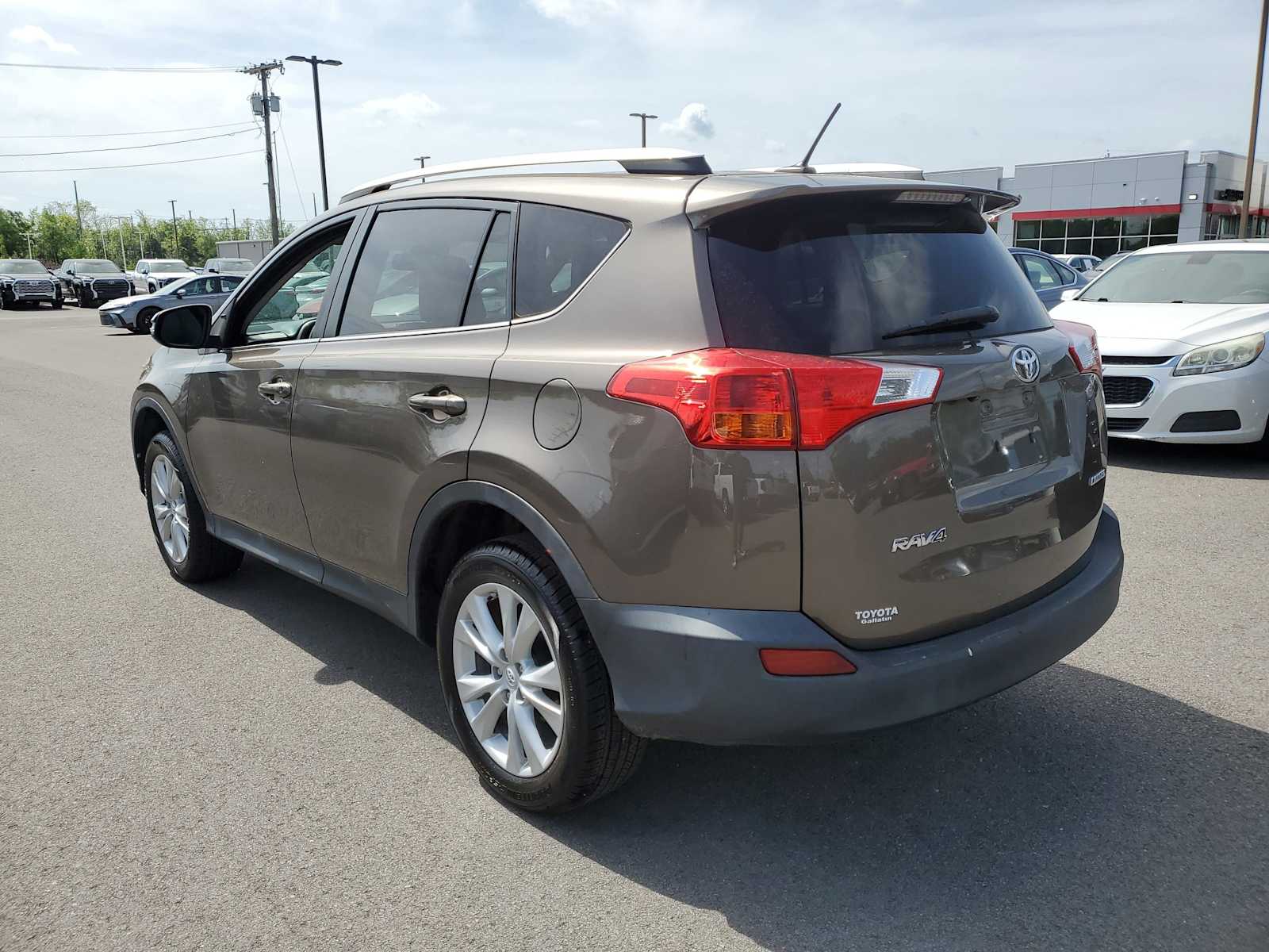 Thumbnail: 2015 Toyota RAV4 - 2