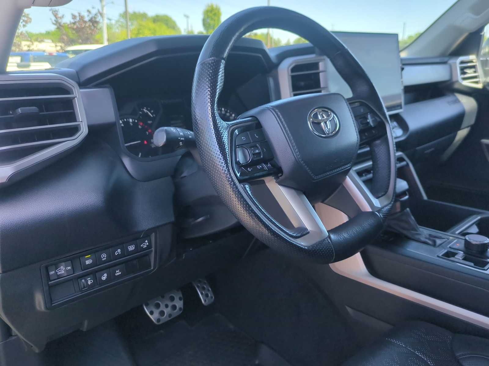 Thumbnail: 2022 Toyota Tundra - 2