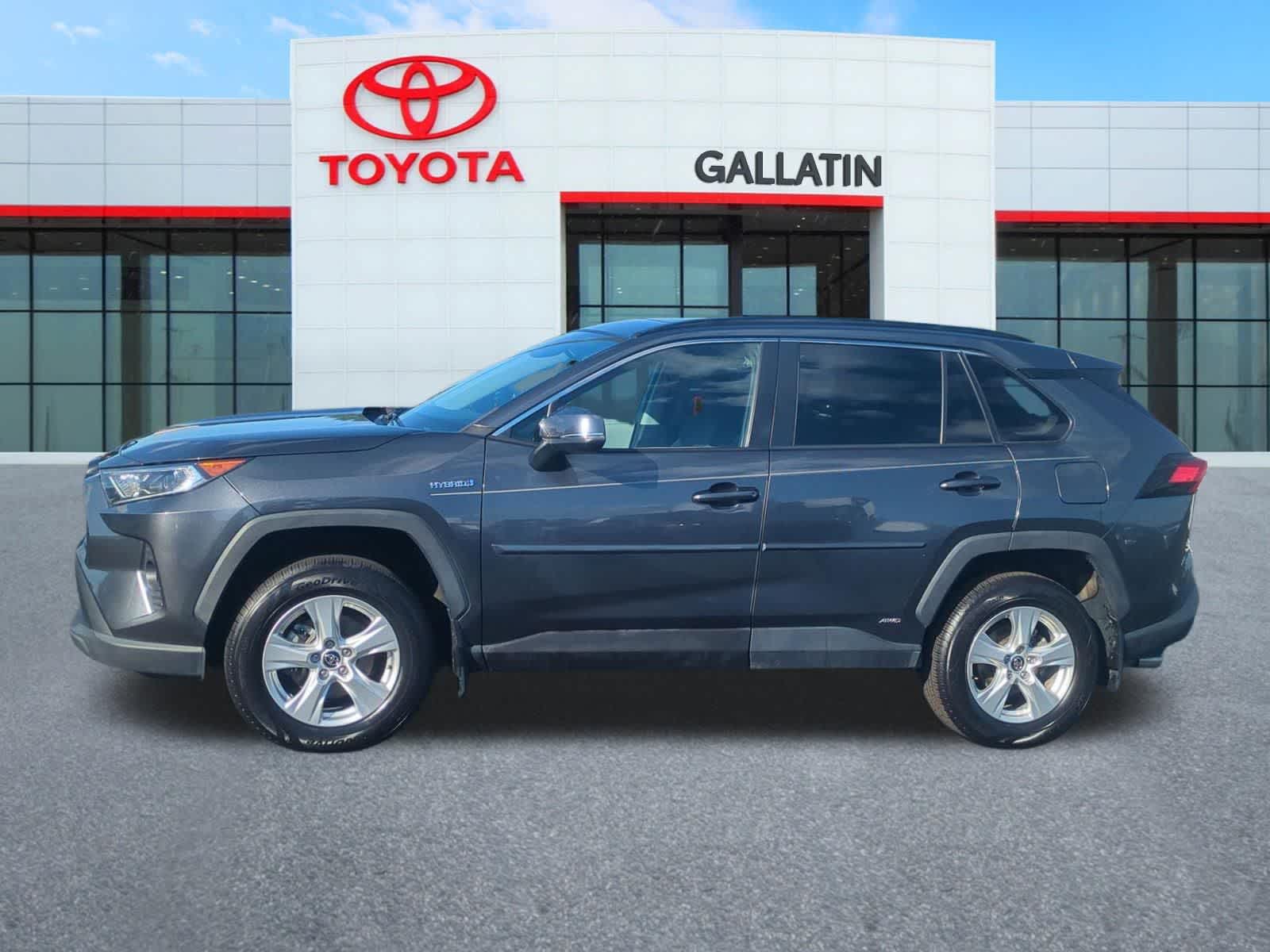 Thumbnail: 2021 Toyota RAV4 - 6