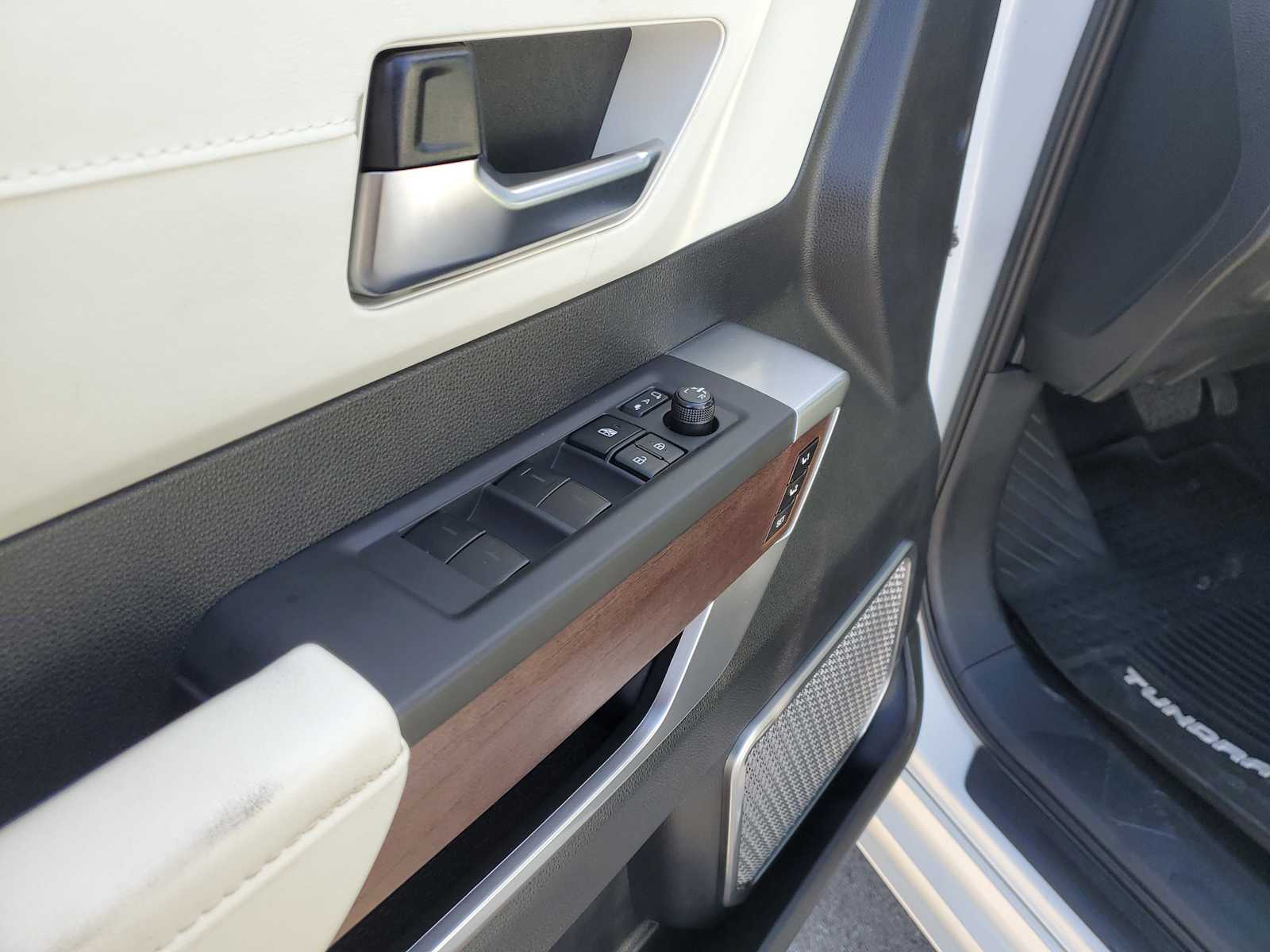 Thumbnail: 2022 Toyota Tundra - 16