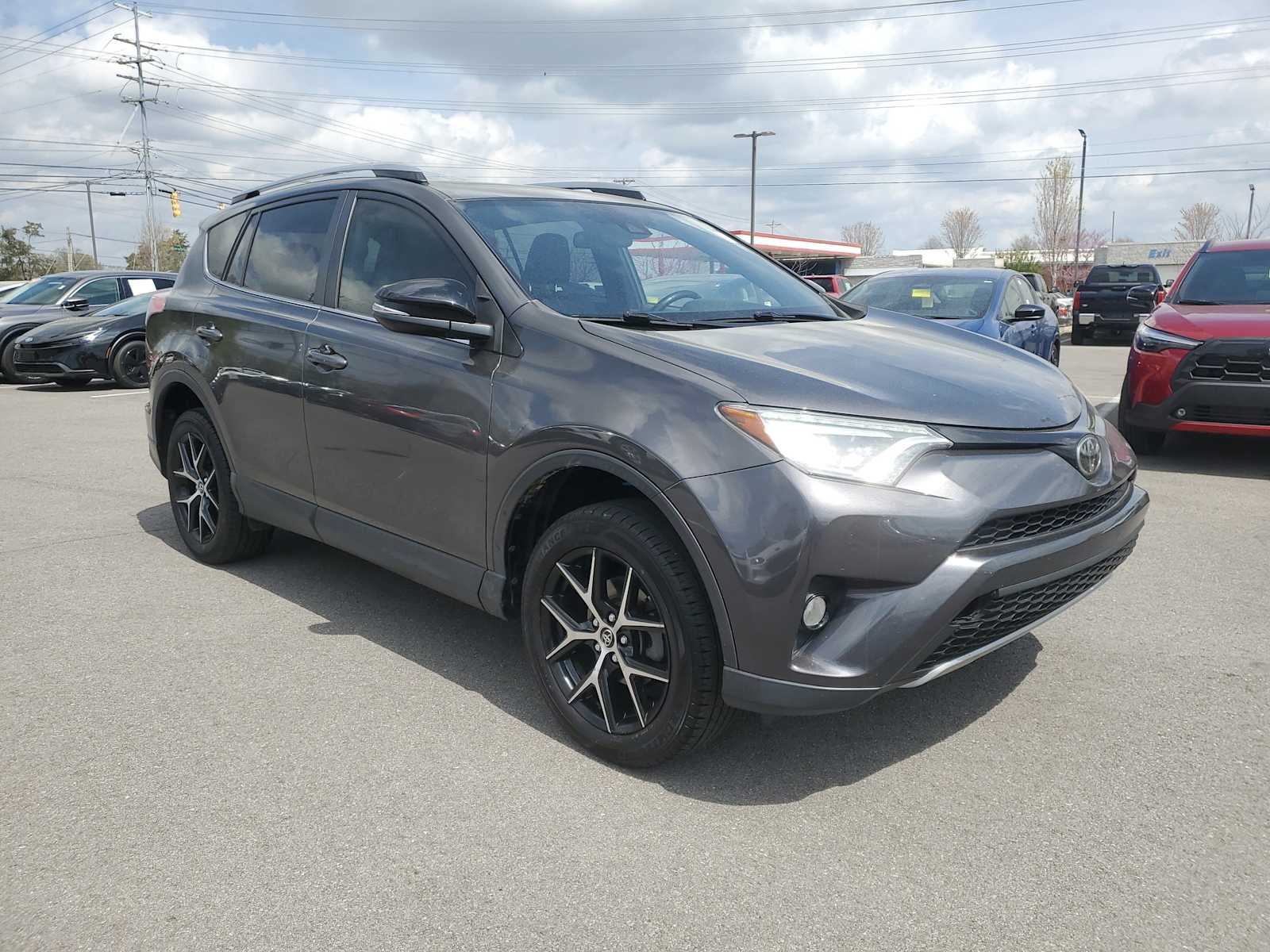 Thumbnail: 2017 Toyota RAV4 - 4