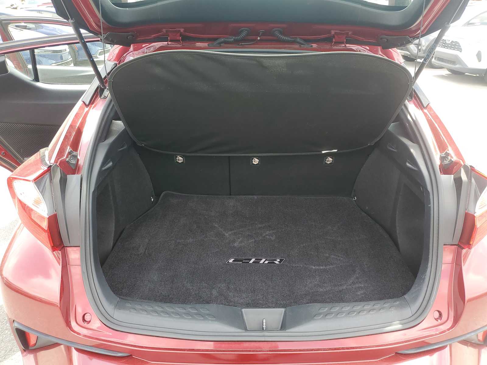 Thumbnail: 2018 Toyota C-HR - 8