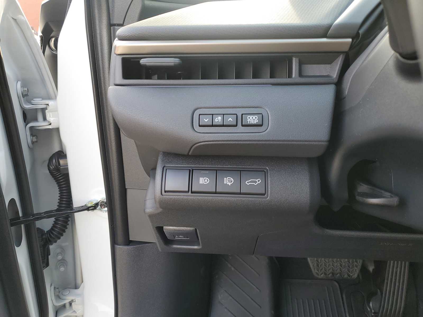 Thumbnail: 2026 Toyota bZ - 21