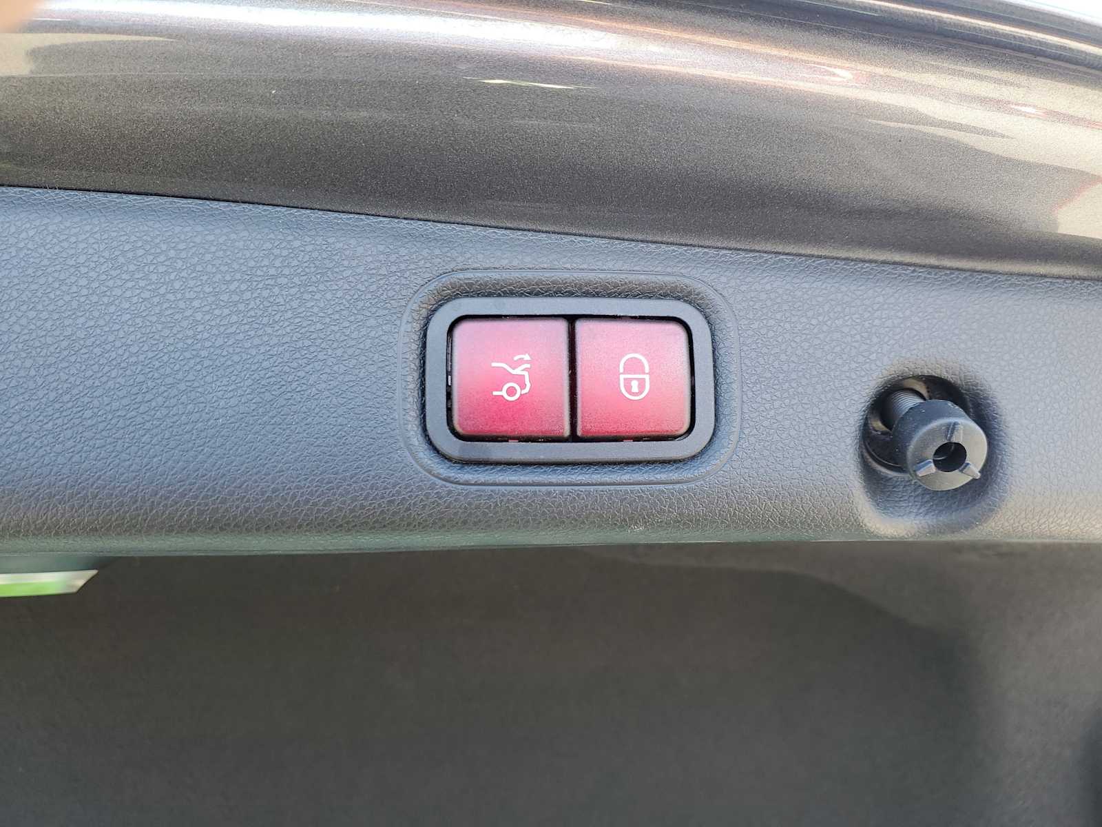 Thumbnail: 2017 Mercedes-Benz E-Class - 9