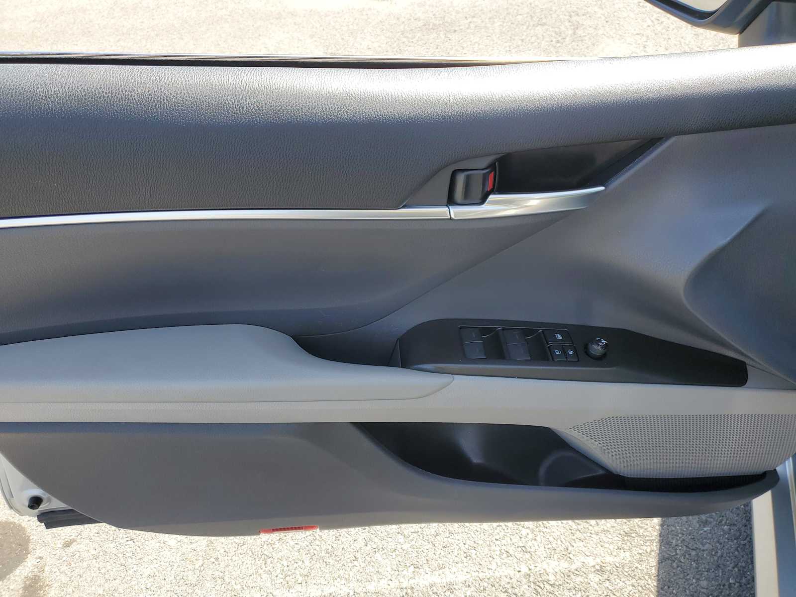 Thumbnail: 2021 Toyota Camry - 14