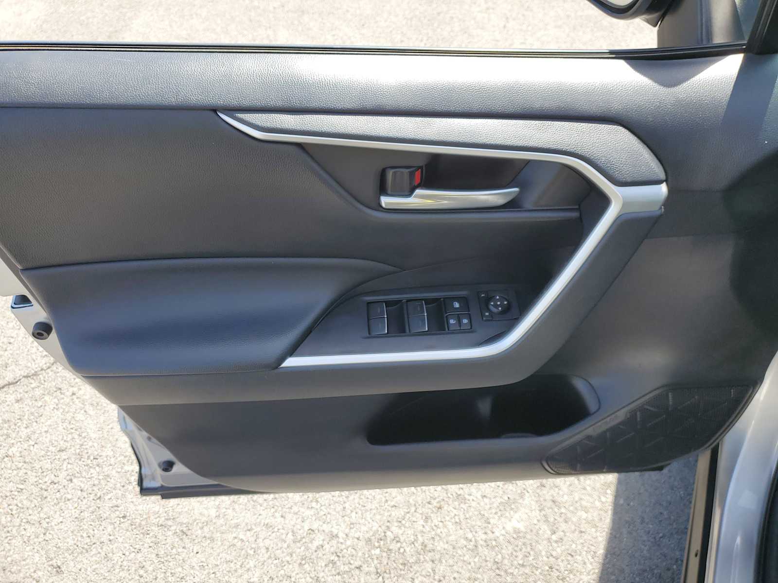 Thumbnail: 2024 Toyota RAV4 - 15