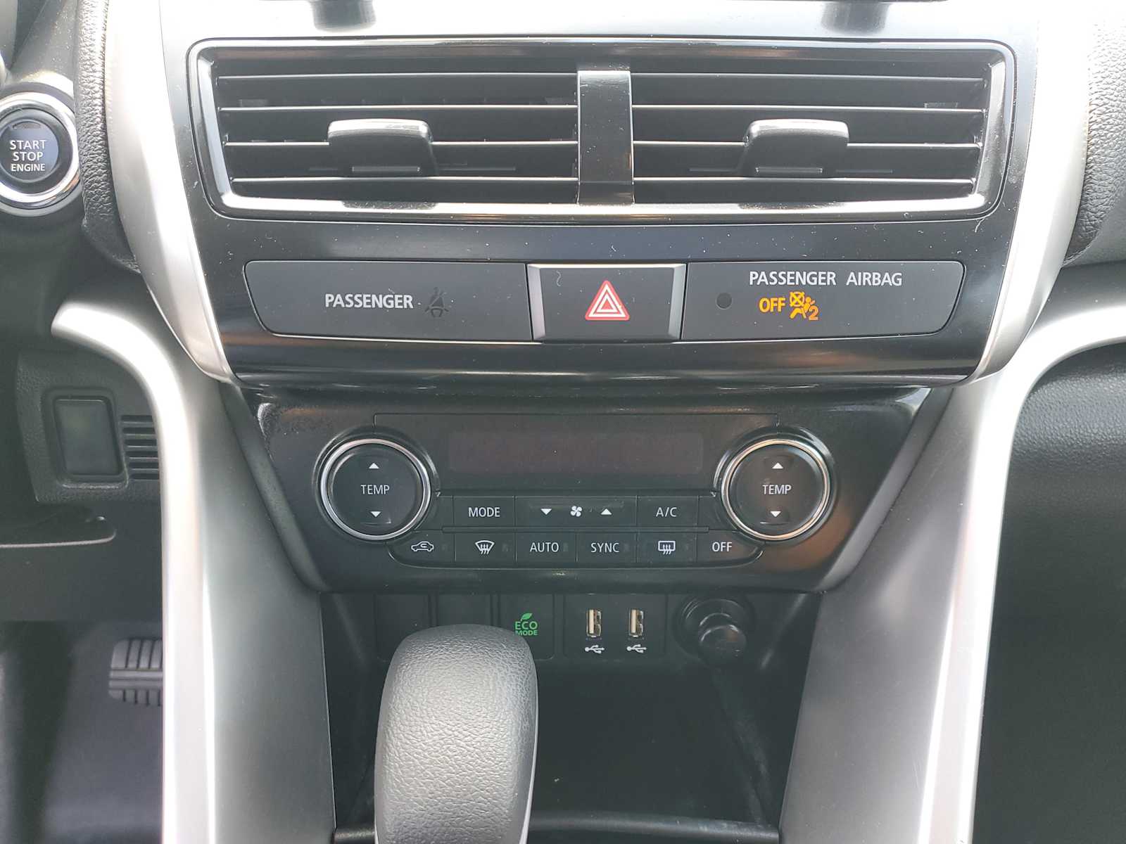 Thumbnail: 2022 Mitsubishi Eclipse Cross - 29