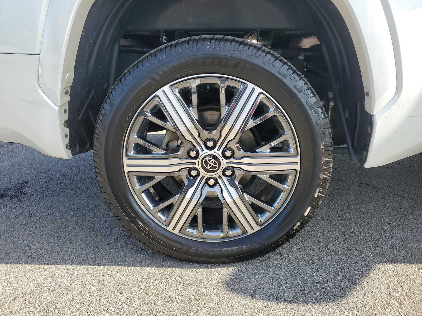 Thumbnail: 2022 Toyota Tundra - 6