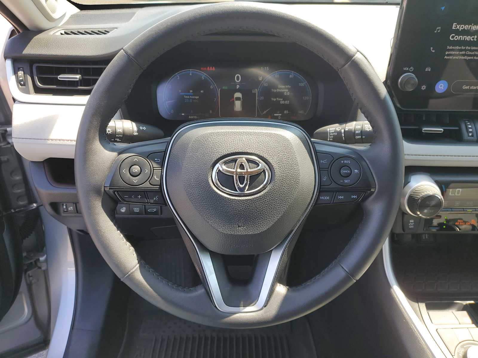 Thumbnail: 2025 Toyota RAV4 - 23