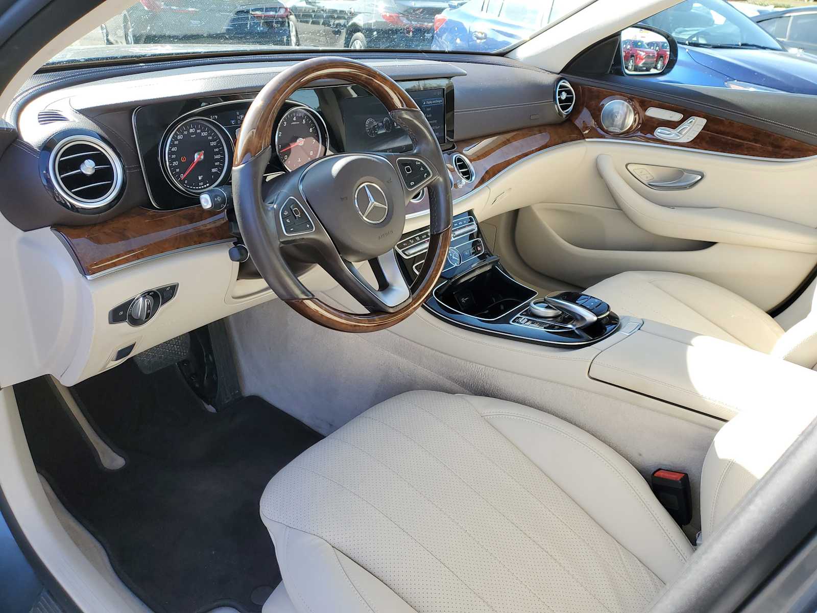 Thumbnail: 2017 Mercedes-Benz E-Class - 20