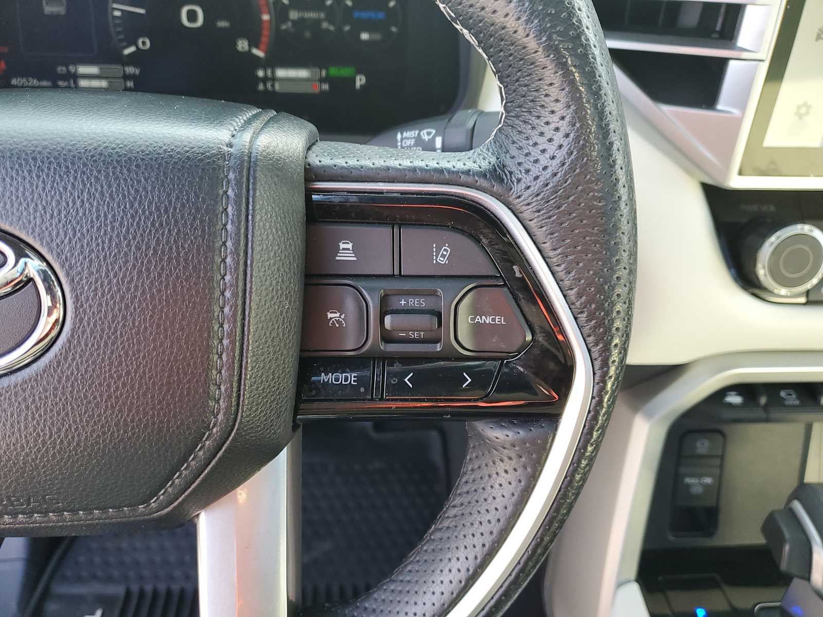 Thumbnail: 2022 Toyota Tundra - 23