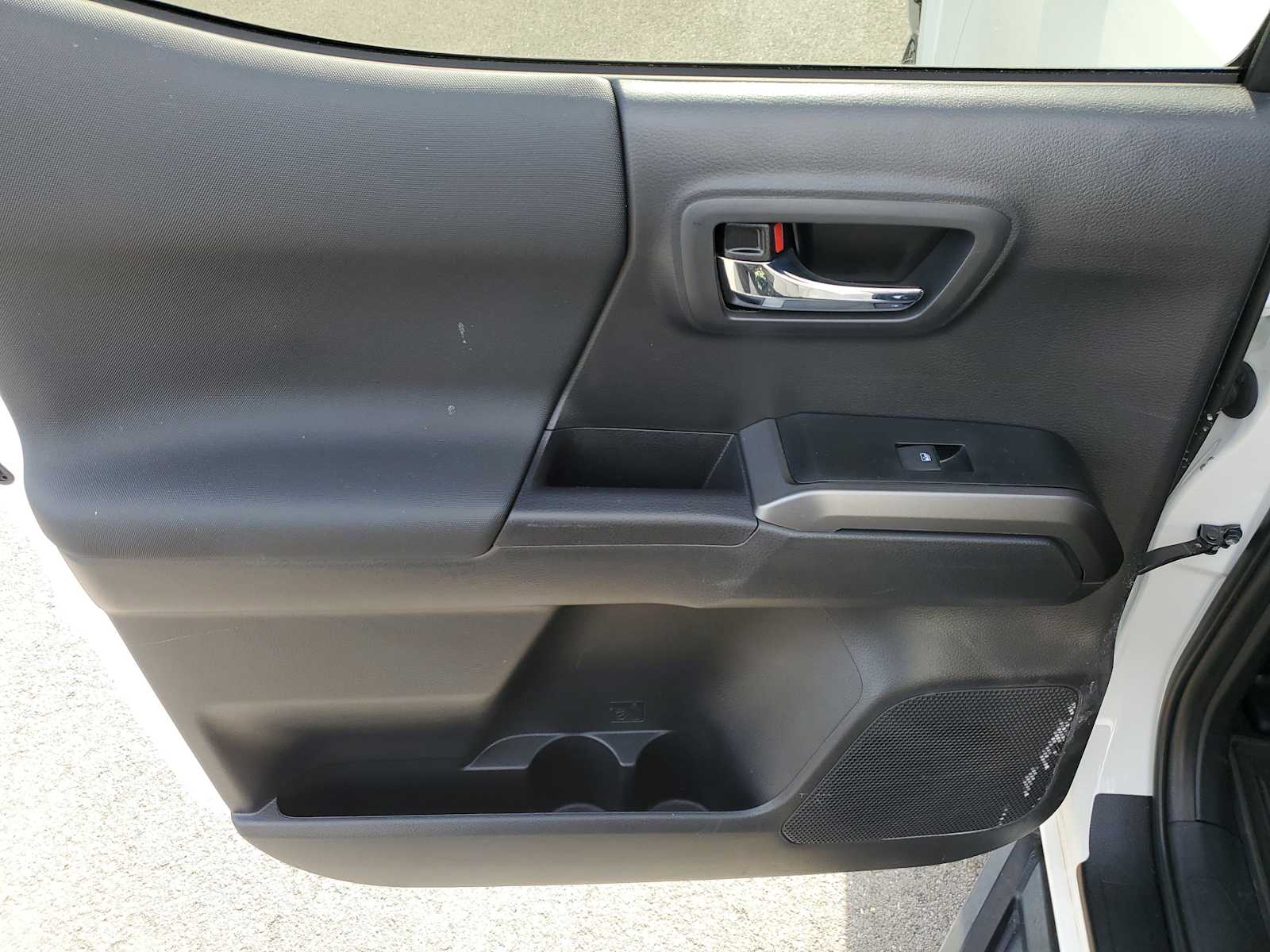 Thumbnail: 2023 Toyota Tacoma - 10