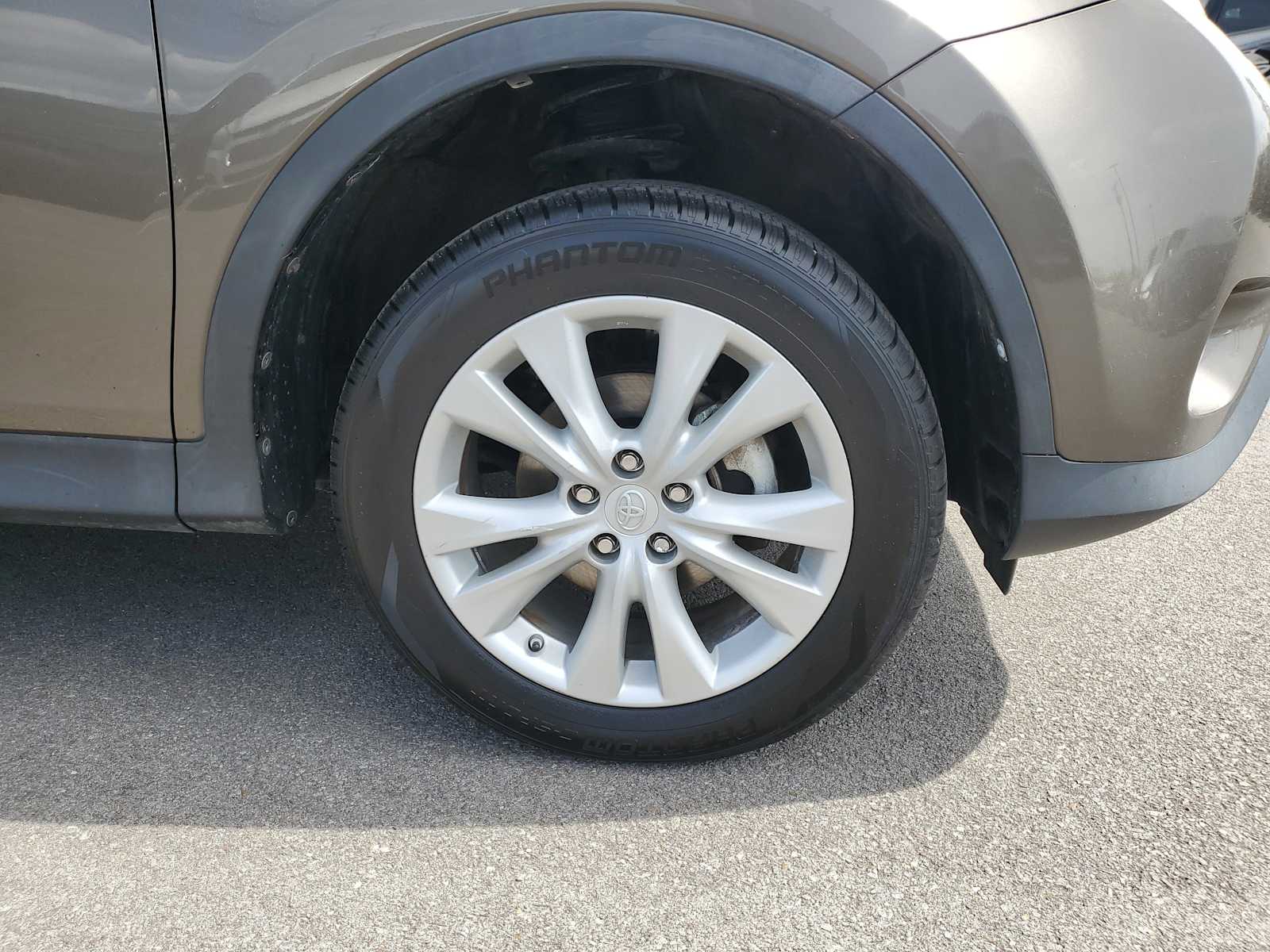 Thumbnail: 2015 Toyota RAV4 - 5