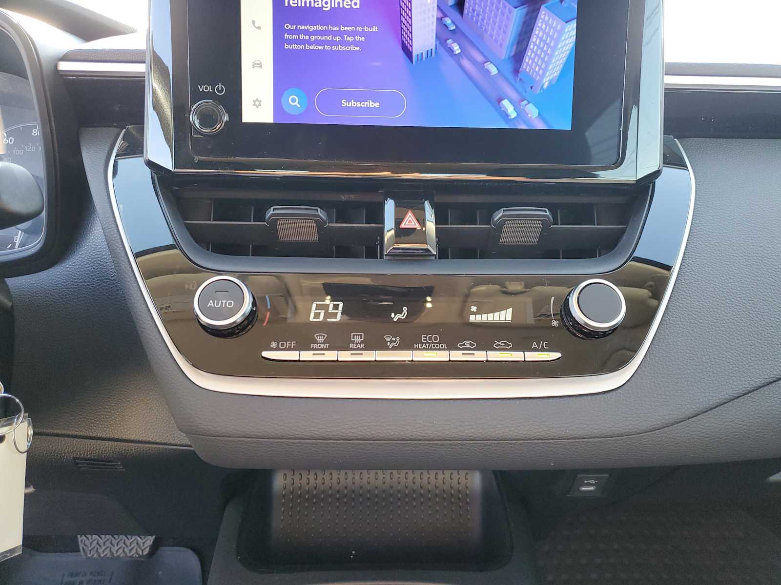 Thumbnail: 2024 Toyota Corolla - 29