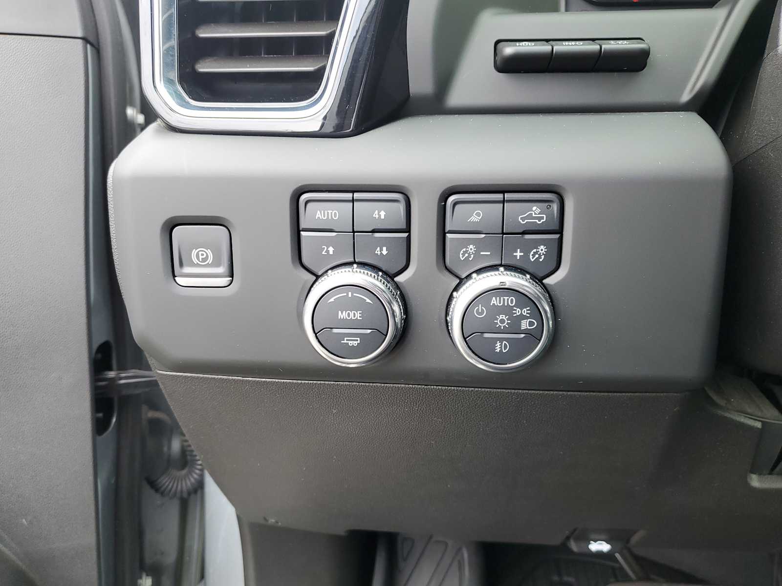 Thumbnail: 2024 GMC Sierra 2500 - 21