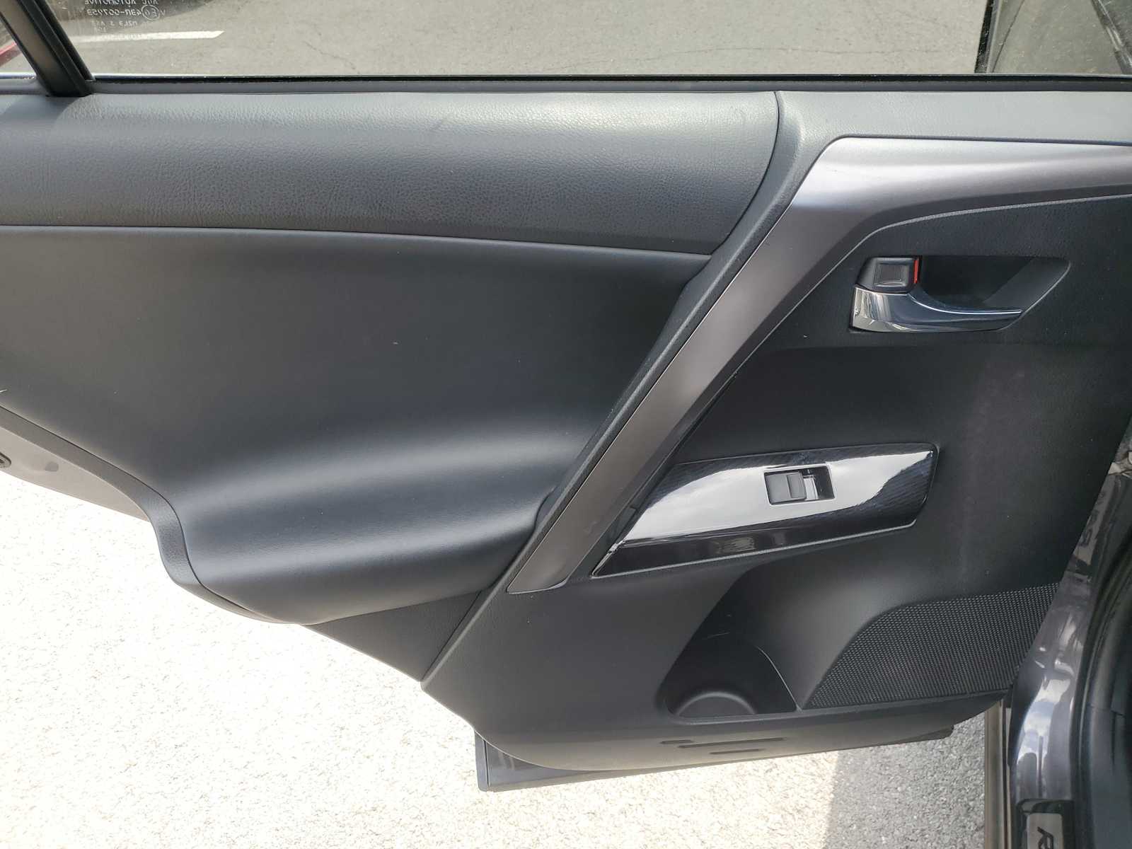 Thumbnail: 2017 Toyota RAV4 - 11