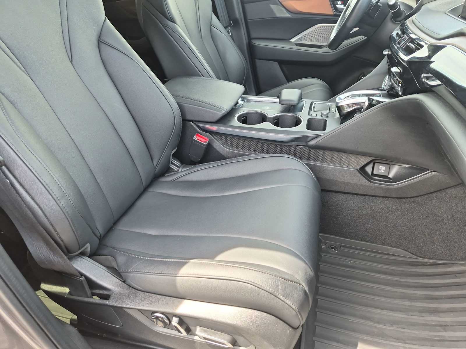 Thumbnail: 2022 Acura MDX - 16