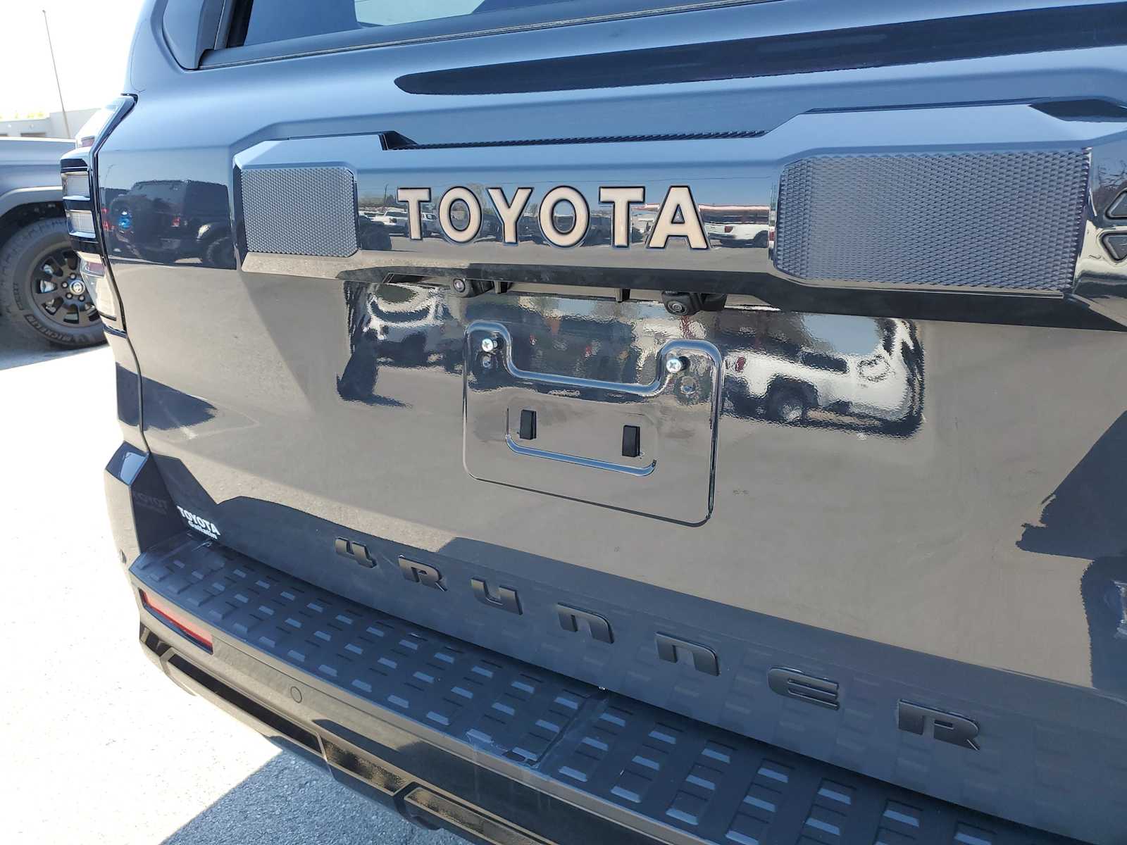 Thumbnail: 2025 Toyota 4Runner - 8