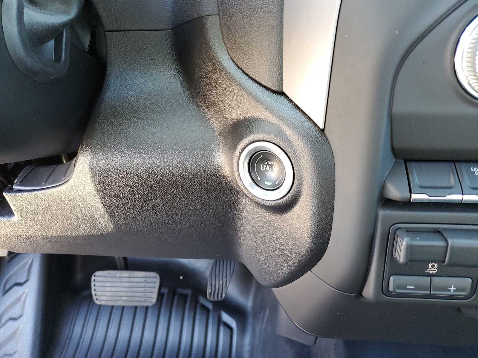 Thumbnail: 2025 GMC Sierra 3500 - 26