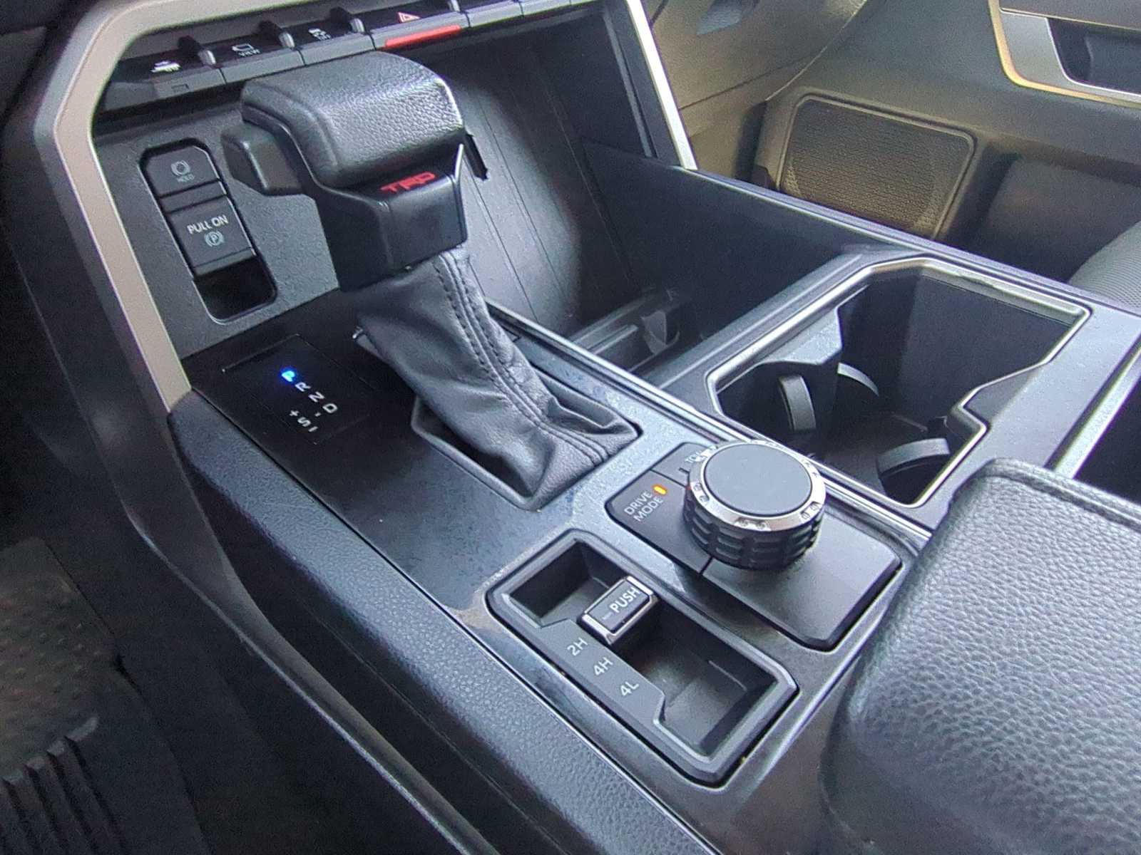 Thumbnail: 2022 Toyota Tundra - 25