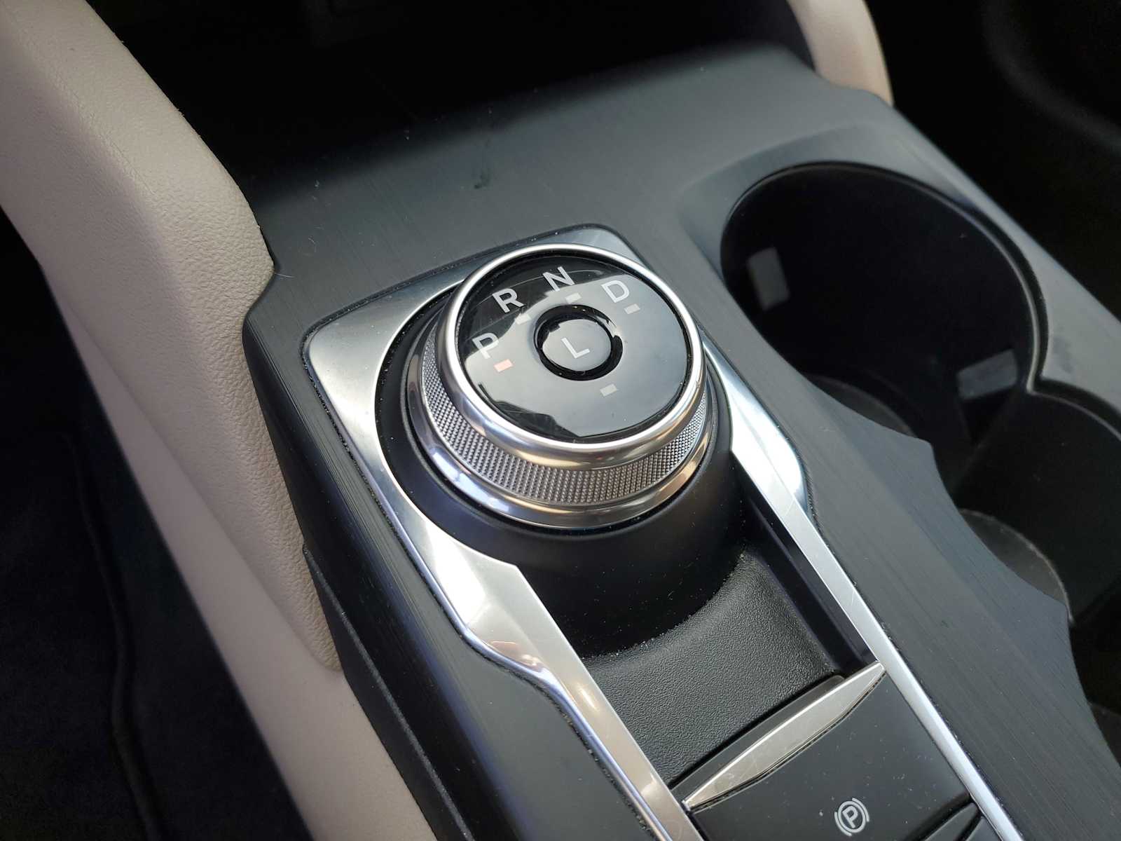 Thumbnail: 2022 Ford Escape - 33