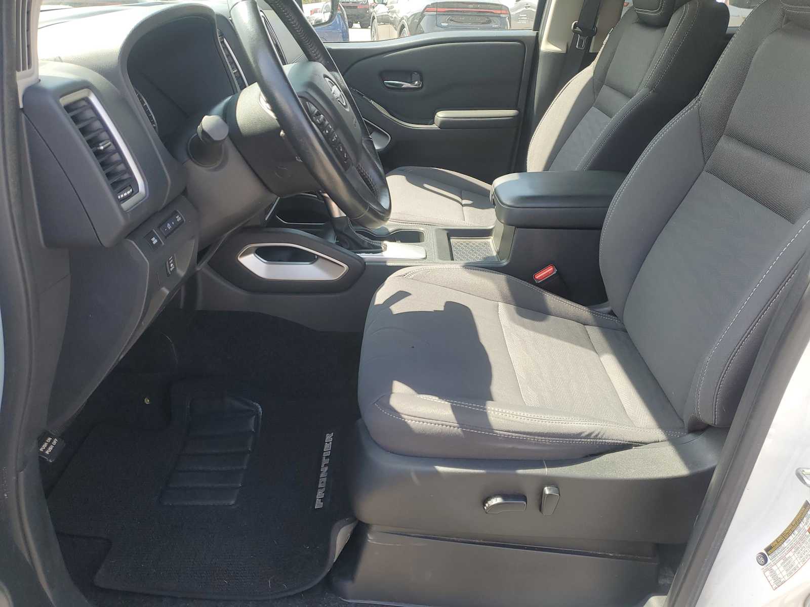 Thumbnail: 2022 Nissan Frontier - 17