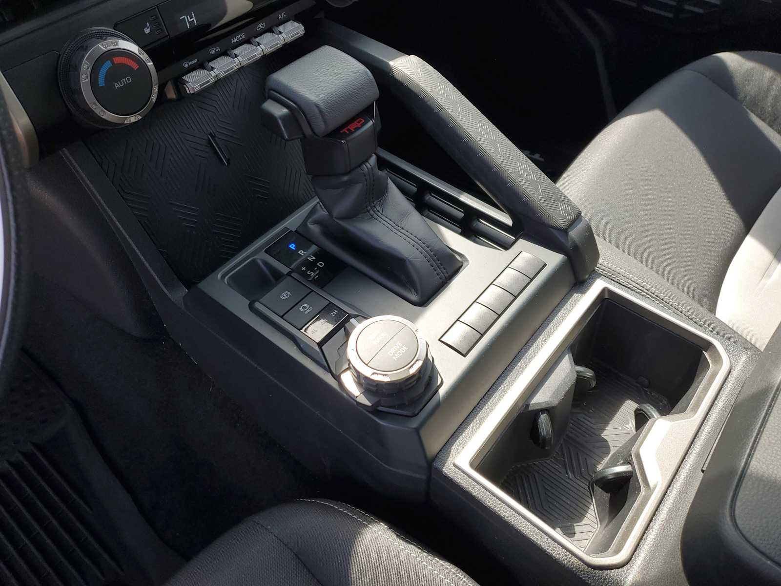 Thumbnail: 2024 Toyota Tacoma - 31