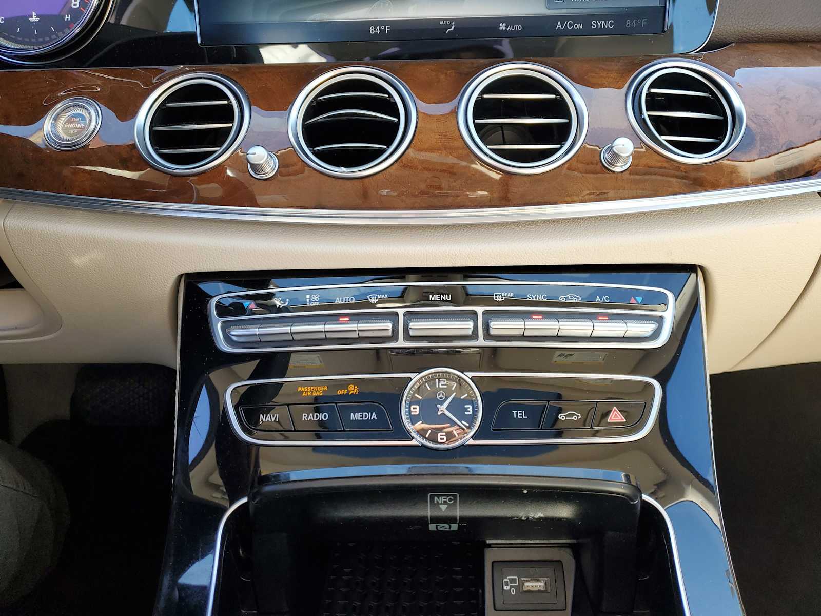 Thumbnail: 2017 Mercedes-Benz E-Class - 30