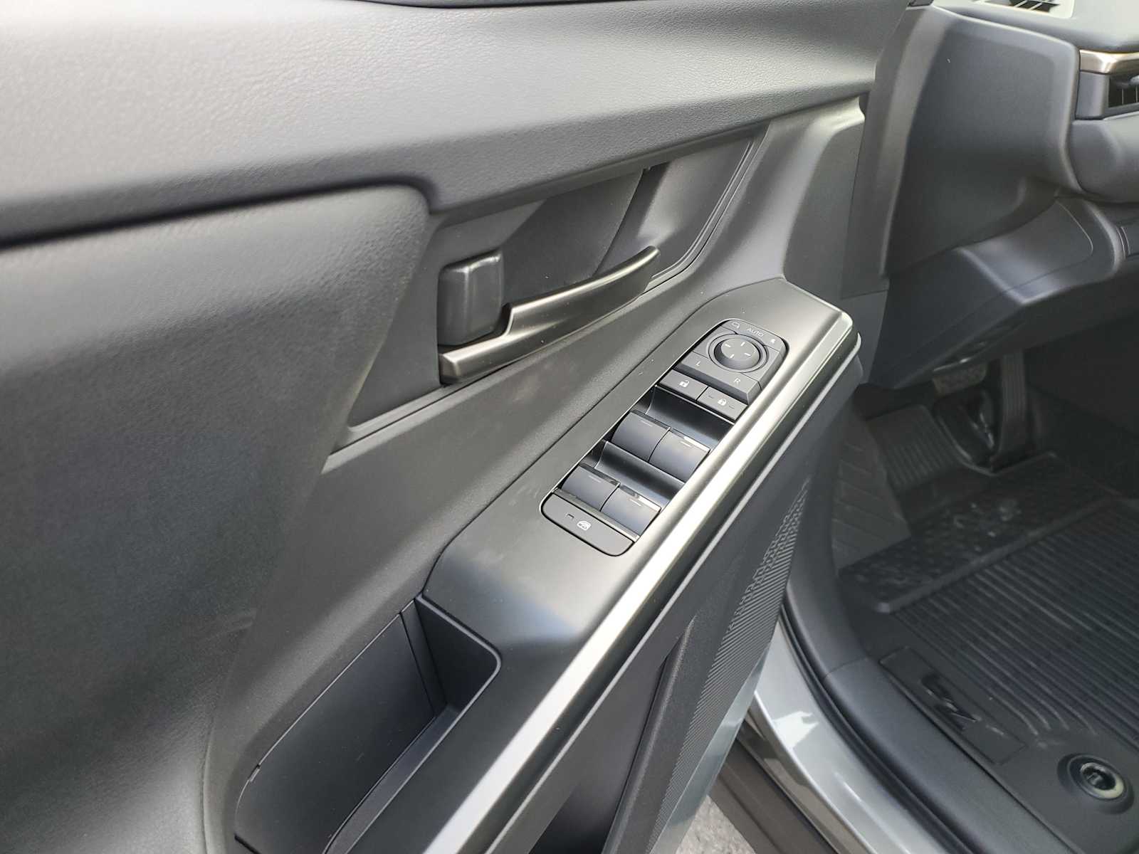 Thumbnail: 2026 Toyota bZ - 17