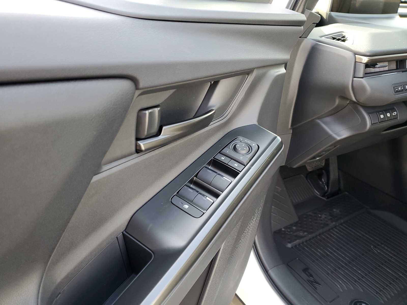 Thumbnail: 2026 Toyota bZ - 17