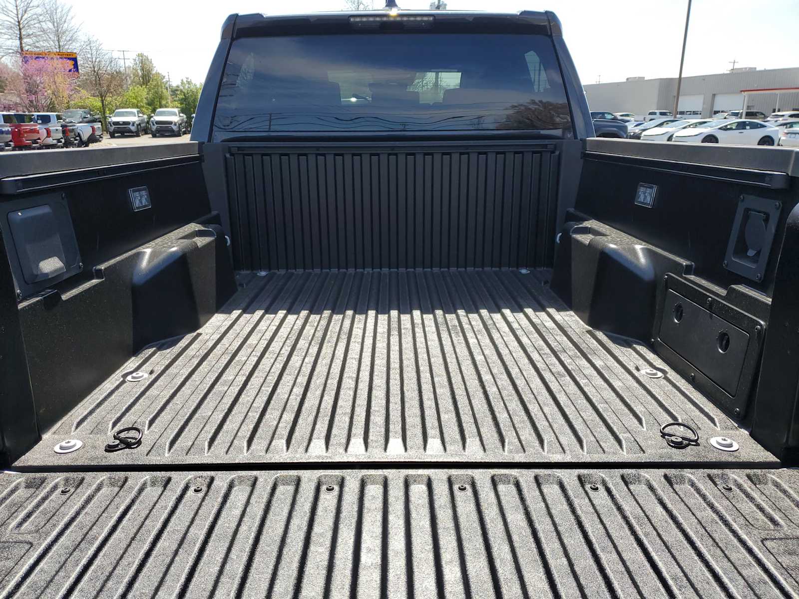 Thumbnail: 2025 Toyota Tacoma - 10