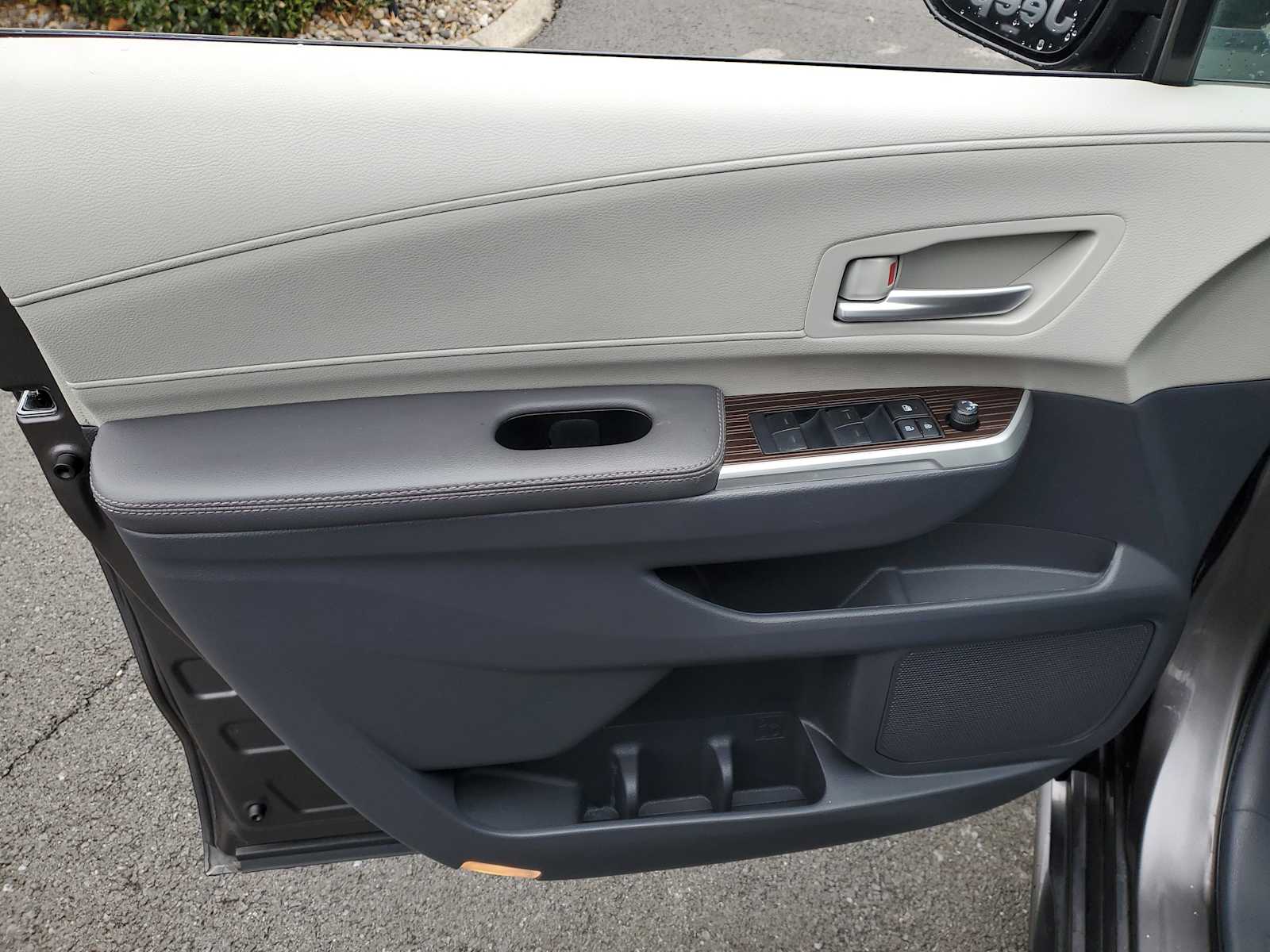 Thumbnail: 2024 Toyota Sienna - 15