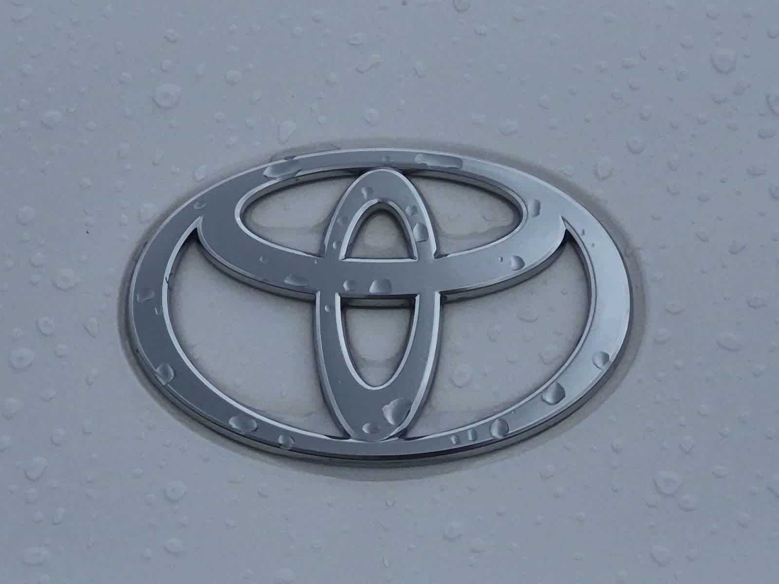 Thumbnail: 2025 Toyota Camry - 11