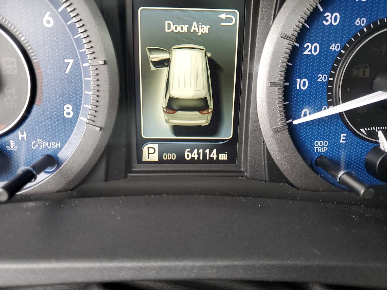 Thumbnail: 2020 Toyota Sienna - 23