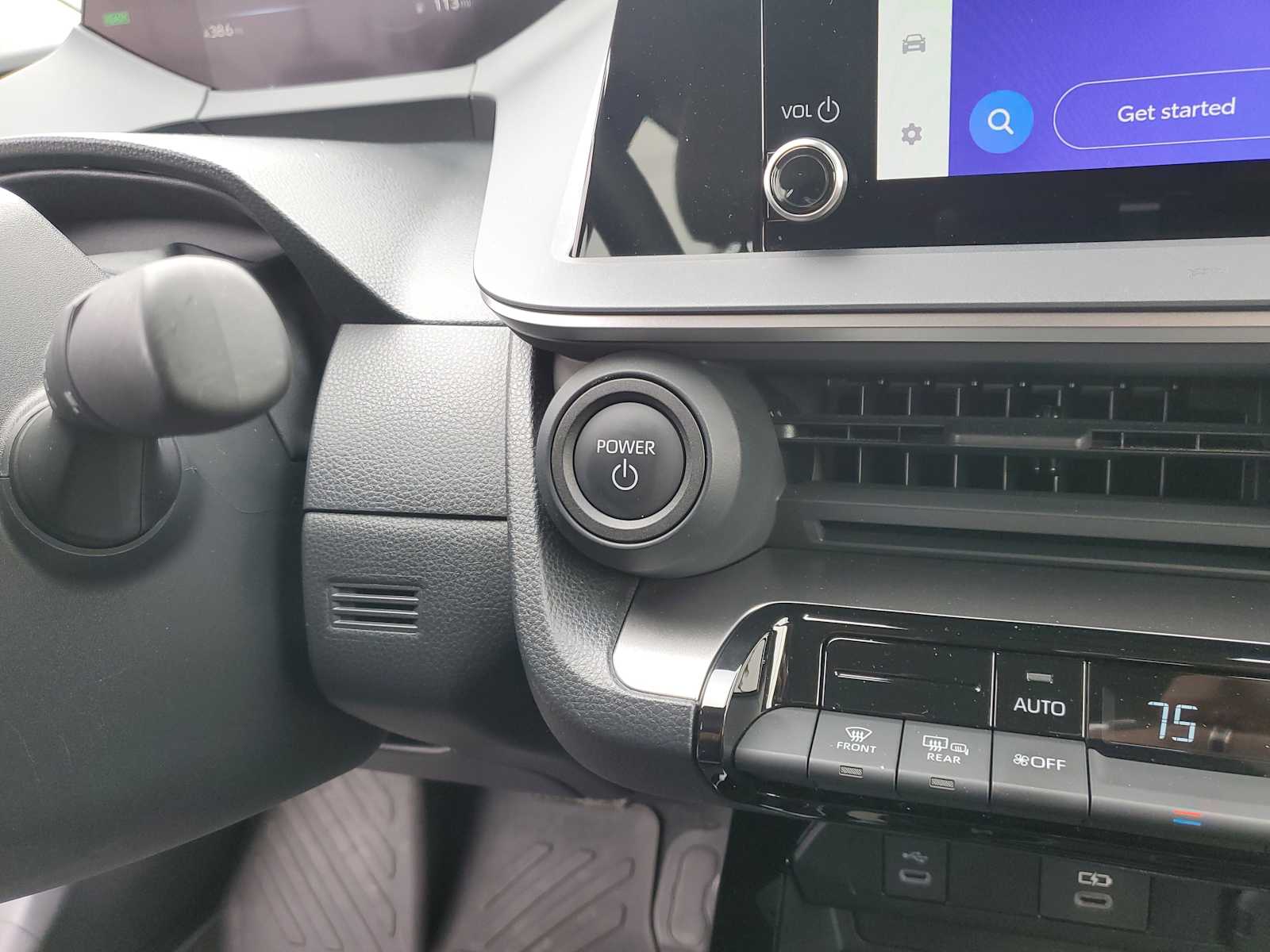 Thumbnail: 2024 Toyota Prius - 27