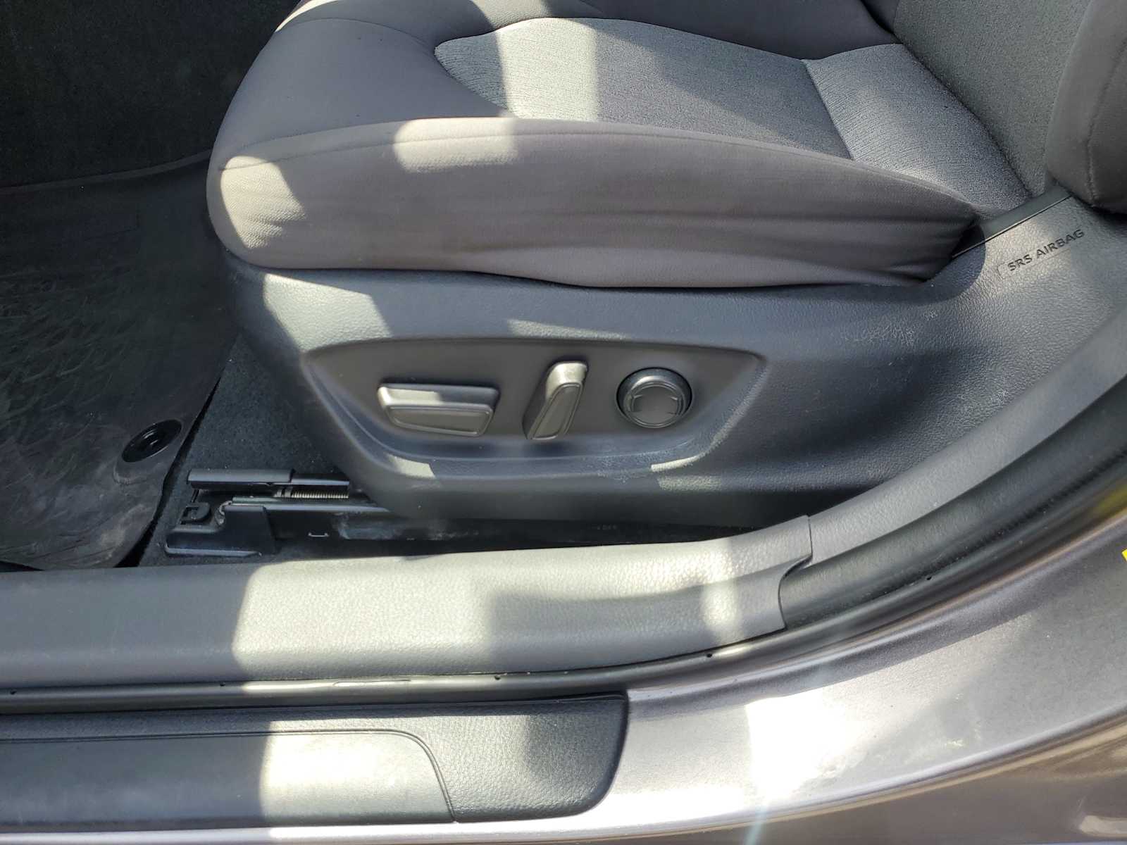 Thumbnail: 2023 Toyota Camry - 18