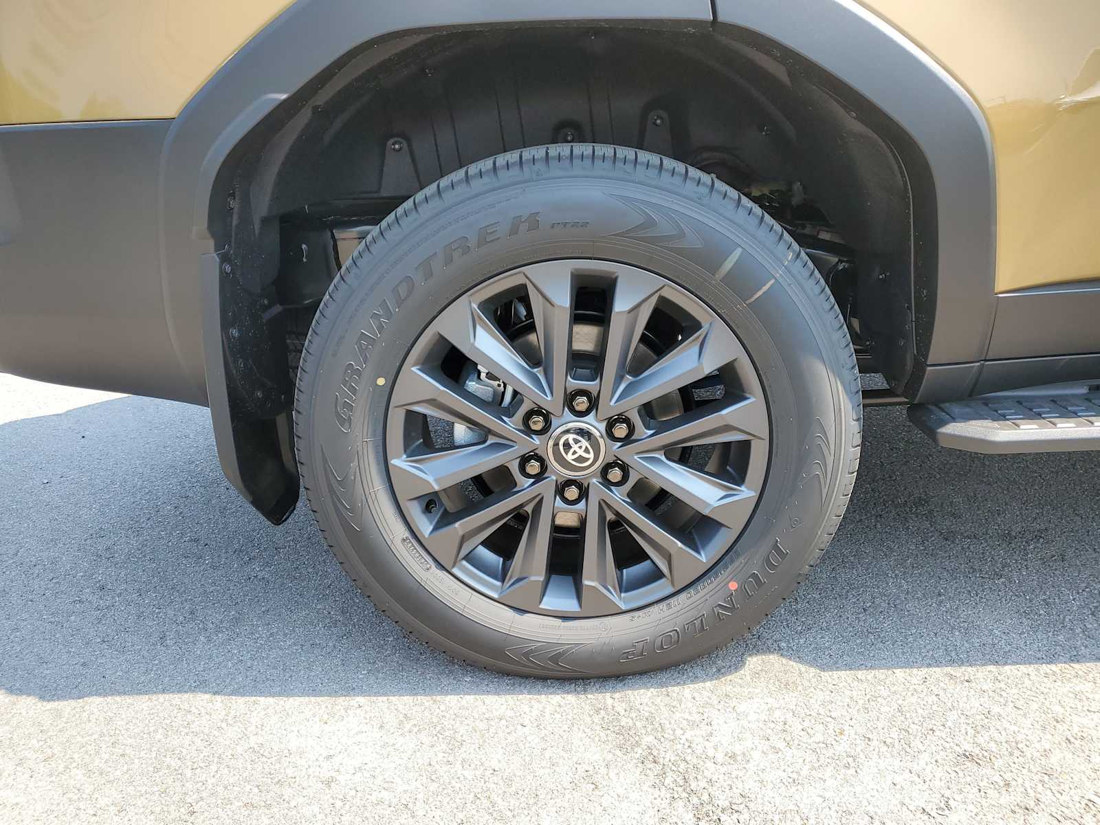 Thumbnail: 2026 Toyota Land Cruiser - 6