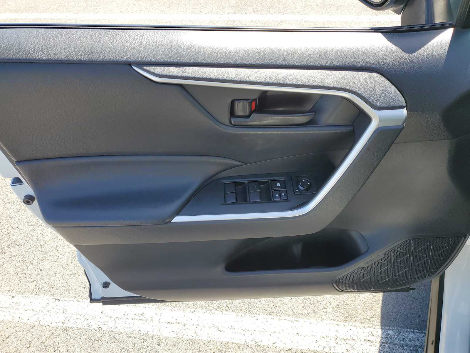 Thumbnail: 2024 Toyota RAV4 - 15